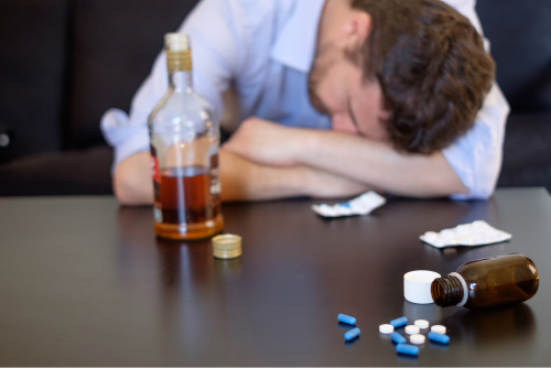Мужчина с зависимостью